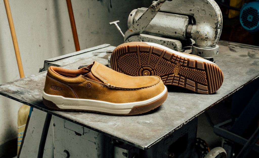 Men's Gibson Slip-On Work Shoe (Carbon Toe) | Belgian/Gum