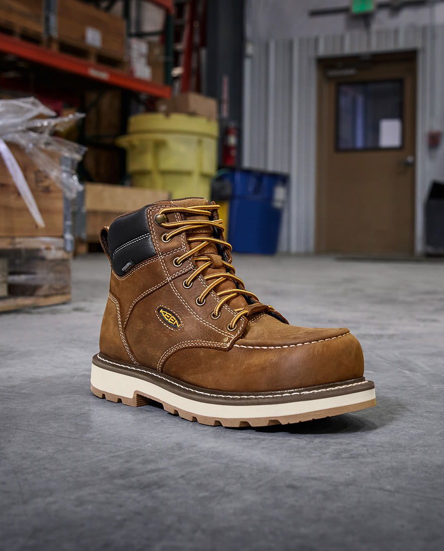 Men's Cincinnati 6\" Waterproof 90° Heel Boot (Carbon Toe) | Coffee Bean/Black
